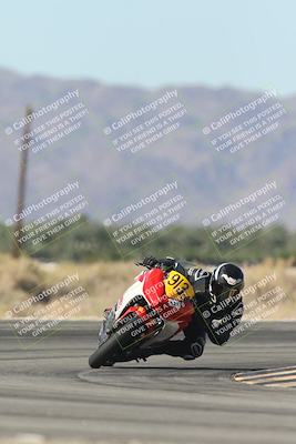 media/Oct-30-2025-Racers Edge (Thu) [[dabbdaf680]]/3-B Group/Session 4 Turn 16/